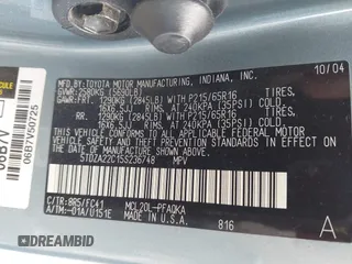 2005 Toyota Sienna XLE with VIN 5TDZA22C15S236748, listed as a IAAI auction lot 41901333 with 254,436 mi miles. Bid and sale history available at carsss.com. Image 9.
