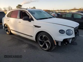 2022 Bentley Bentayga V8 z VIN SJAAM2ZV6NC039590, wystawiony jako Copart lot #85567404 z przebiegiem Nie podano mil oraz Szkoda całkowita • Salvage title. Historia ofert i sprzedaży dostępna na DreamBid. Obrazek 4.