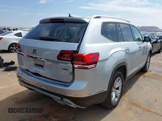 2018 Volkswagen Atlas SEL with VIN 1V2MR2CAXJC537383, listed as a IAAI auction lot 42353413 with 121,626 mi miles and . Bid and sale history available at DreamBid. Image 4.