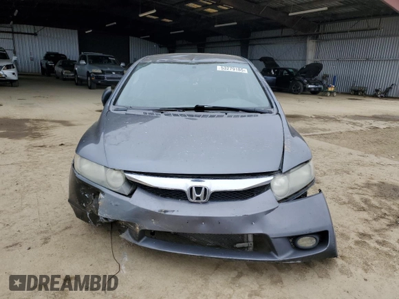 2010 Honda Civic z VIN 19XFA1E39AE037346, wystawiony jako Copart lot #53279185 z przebiegiem 148 350 mil mil oraz Szkoda całkowita • Salvage title. Historia ofert i sprzedaży dostępna na DreamBid. Obrazek 5.