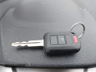 2020 Mitsubishi Eclipse Cross ES z VIN JA4AS3AAXLZ021438, wystawiony jako IAAI lot #41900181 z przebiegiem 91 306 mil mil oraz . Historia ofert i sprzedaży dostępna na DreamBid. Obrazek 11.