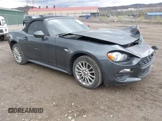 2017 FIAT 124 Spider Lusso z VIN JC1NFAEK7H0106877, wystawiony jako IAAI lot #42049505 z przebiegiem 54 487 mil mil oraz . Historia ofert i sprzedaży dostępna na DreamBid. Obrazek 1.