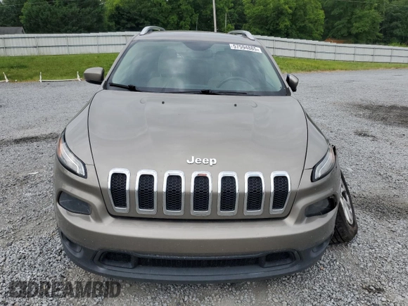 2017 Jeep Cherokee Latitude с VIN 1C4PJLCB5HW593440, выставлен на аукционе Copart как лот 57594885 с пробегом 143 874 миль миль и Списание • Salvage title. История ставок и продаж доступна на DreamBid. Изображение 5.