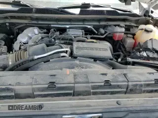 2022 Chevrolet Silverado 2500HD LT z VIN 1GC1YNEY6NF201365, wystawiony jako Copart lot #61380655 z przebiegiem 74 130 mil mil oraz Szkoda całkowita • Salvage title. Historia ofert i sprzedaży dostępna na DreamBid. Obrazek 13.