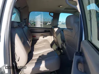 2004 Chevrolet Avalanche Z71 with VIN 3GNEK12T54G107437, listed as a IAAI auction lot 42037726 with 124,166 mi miles. Bid and sale history available at carsss.com. Image 8.