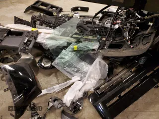 2020 Land Rover Defender X z VIN SALEXEEUXL2033275, wystawiony jako Copart lot #88715025 z przebiegiem 62 345 mil mil oraz Szkoda całkowita • Salvage title. Historia ofert i sprzedaży dostępna na DreamBid. Obrazek 12.