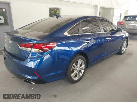 2018 Hyundai Sonata SEL with VIN 5NPE34AF2JH643218, listed as a IAAI auction lot 42139668 with 183,371 mi miles and . Bid and sale history available at carsss.com. Image 4.
