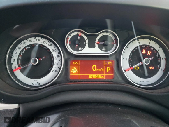 2014 FIAT 500L Trekking with VIN ZFBCFADH0EZ024452, listed as a Copart auction lot 41500685 with 109,548 mi miles and Clean Title. Bid and sale history available at carsss.com. Image 9.