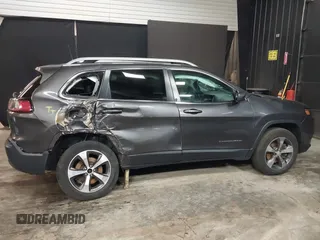 2019 Jeep Cherokee Limited z VIN 1C4PJMDX1KD423465, wystawiony jako IAAI lot #42232402 z przebiegiem 116 683 mil mil oraz . Historia ofert i sprzedaży dostępna na DreamBid. Obrazek 6.