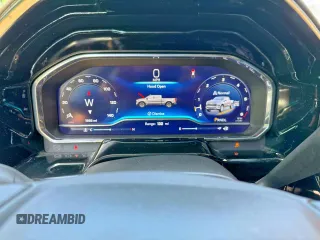 2025 Chevrolet Silverado 1500 LT z VIN 1GCUKDED8SZ171415, wystawiony jako Copart lot #61592605 z przebiegiem 1 866 mil mil oraz Czysty tytuł • Clean title. Historia ofert i sprzedaży dostępna na DreamBid. Obrazek 8.