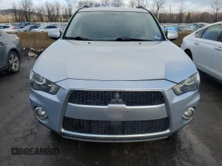 2013 Mitsubishi Outlander SE z VIN JA4JT3AW8DU014284, wystawiony jako Copart lot #85062254 z przebiegiem 167 630 mil mil oraz Czysty tytuł • Clean title. Historia ofert i sprzedaży dostępna na DreamBid. Obrazek 5.