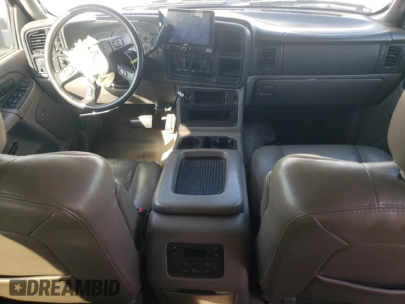 2004 Chevrolet Suburban LS with VIN 3GNGK26U94G215965, listed as a Copart auction lot 88605155 with 161,886 mi miles and Salvage Title. Bid and sale history available at carsss.com. Image 8.