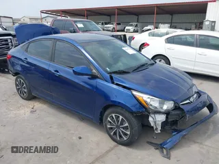 2017 Hyundai Accent SE z VIN KMHCT4AE7HU312404, wystawiony jako IAAI lot #42265513 z przebiegiem Nie podano mil oraz . Historia ofert i sprzedaży dostępna na DreamBid. Obrazek 1.
