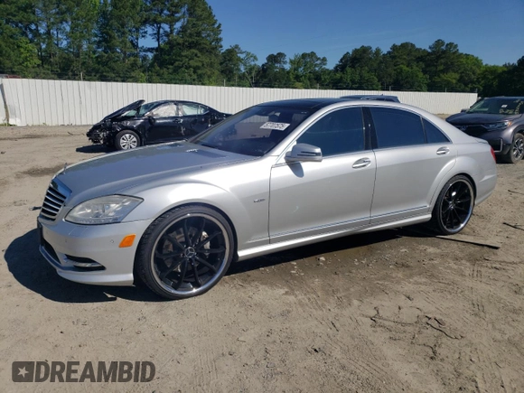 2012 Mercedes-Benz S 550 z VIN WDDNG9EB8CA446904, wystawiony jako Copart lot #57707575 z przebiegiem 146 185 mil mil oraz Szkoda całkowita • Salvage title. Historia ofert i sprzedaży dostępna na DreamBid. Obrazek 1.