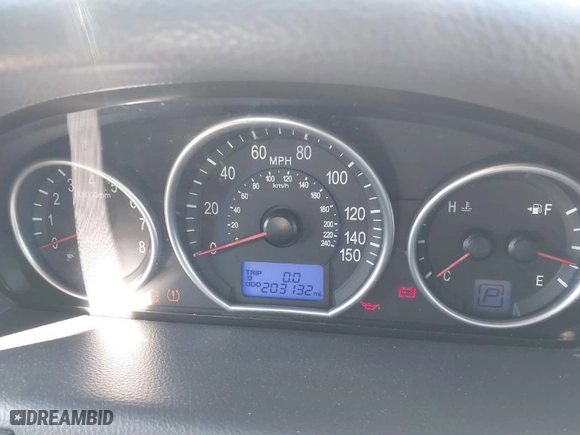 2008 Hyundai Veracruz GLS with VIN KM8NU13C18U069432, listed as a IAAI auction lot 41750806 with 203,132 mi miles. Bid and sale history available at carsss.com. Image 7.