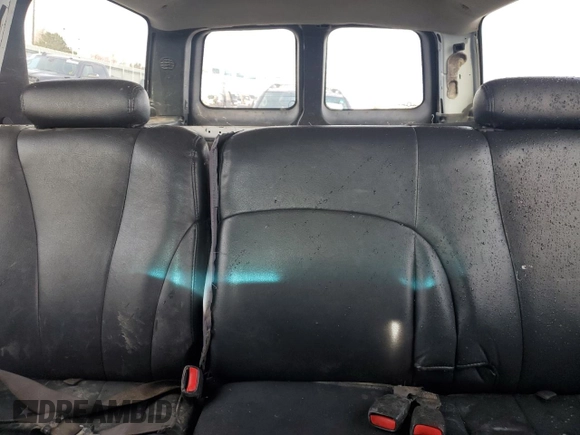 2001 Chevrolet Suburban LS with VIN 3GNGK26U31G110172, listed as a Copart auction lot 87319114 with 131,035 mi miles and Salvage Title. Bid and sale history available at carsss.com. Image 10.