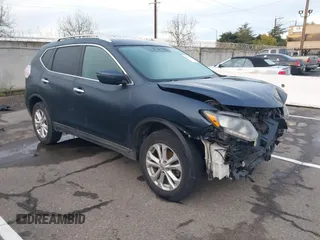 2016 Nissan Rogue SV with VIN KNMAT2MV0GP673823, listed as a IAAI auction lot 41851381 with 83,582 mi miles. Bid and sale history available at carsss.com. Image 1.