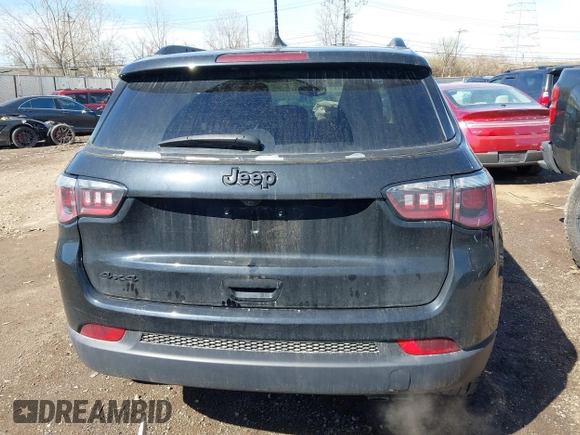 2018 Jeep Compass Limited with VIN 3C4NJDCB7JT361639, listed as a IAAI auction lot 41850166 with 80,208 mi miles. Bid and sale history available at carsss.com. Image 16.