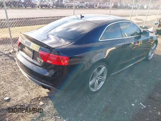 2014 Audi S5 Premium Plus with VIN WAUCGAFR1EA042566, listed as a IAAI auction lot 41632080 with 116,224 mi miles. Bid and sale history available at carsss.com. Image 4.