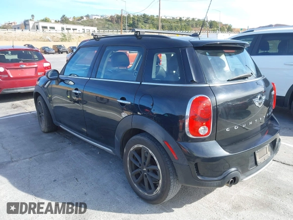 2015 MINI Countryman S with VIN WMWZC3C55FWT04354, listed as a IAAI auction lot 41346143 with Not provided miles and . Bid and sale history available at DreamBid. Image 3.