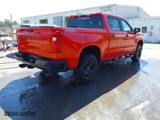 2021 Chevrolet Silverado 1500 Custom Trail Boss with VIN 1GCPYCEH5MZ173277, listed as a IAAI auction lot 41595244 with 100,611 mi miles. Bid and sale history available at carsss.com. Image 4.