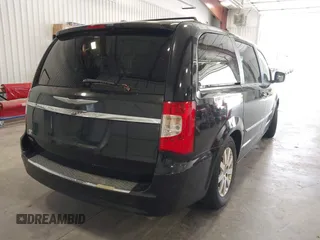 2015 Chrysler Town & Country Touring with VIN 2C4RC1BGXFR552294, listed as a IAAI auction lot 42168598 with 155,388 mi miles. Bid and sale history available at carsss.com. Image 4.