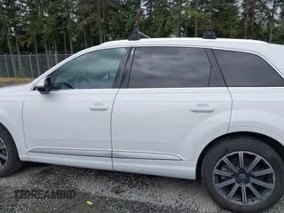 2017 Audi Q7 Premium Plus with VIN WA1LAAF78HD011055, listed as a IAAI auction lot 42509579 with 115,815 mi miles and . Bid and sale history available at DreamBid. Image 15.