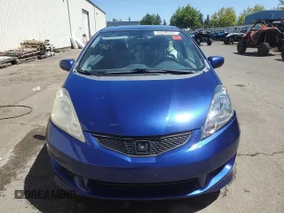 2010 Honda Fit Sport with VIN JHMGE8H43AC013684, listed as a Copart auction lot 59904895 with 144,481 mi miles and Clean title. Bid and sale history available at DreamBid. Image 5.