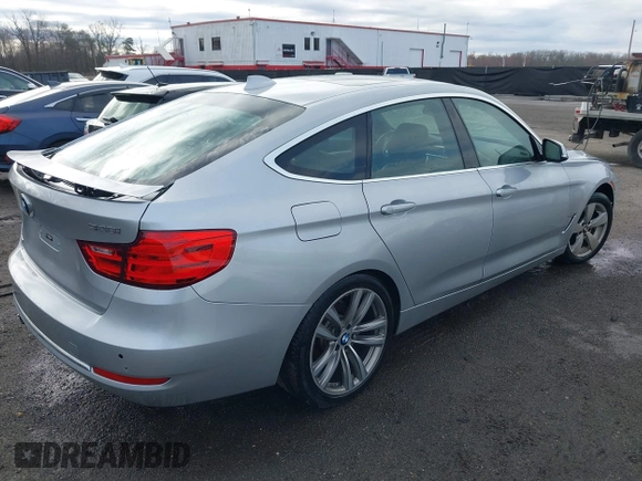 2016 BMW 3 Series 328i Gran Turismo xDrive z VIN WBA8Z5C52GG500852, wystawiony jako IAAI lot #41764251 z przebiegiem 96 176 mil mil oraz . Historia ofert i sprzedaży dostępna na DreamBid. Obrazek 4.