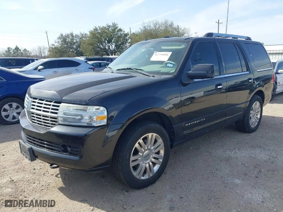 2013 Lincoln Navigator with VIN 5LMJJ2H5XDEL09294, listed as a IAAI auction lot 41794866 with 184,288 mi miles. Bid and sale history available at carsss.com. Image 2.