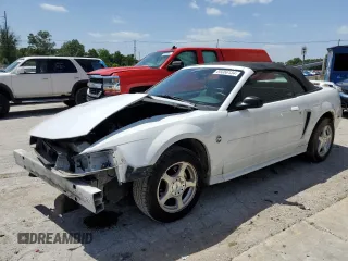 2004 Ford Mustang Deluxe with VIN 1FAFP44484F112788, listed as a Copart auction lot 58056134 with 190,207 mi miles and Non Repairable. Bid and sale history available at carsss.com. Image 1.