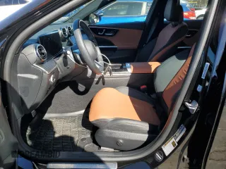 2024 Mercedes-Benz C 300 z VIN W1KAF4HBXRR177105, wystawiony jako Copart lot #45895435 z przebiegiem 10 057 mil mil oraz Szkoda całkowita • Salvage title. Historia ofert i sprzedaży dostępna na DreamBid. Obrazek 7.