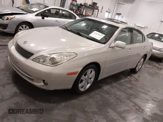 2005 Lexus ES 330 with VIN JTHBA30G555118414, listed as a IAAI auction lot 41855659 with 96,335 mi miles. Bid and sale history available at carsss.com. Image 2.