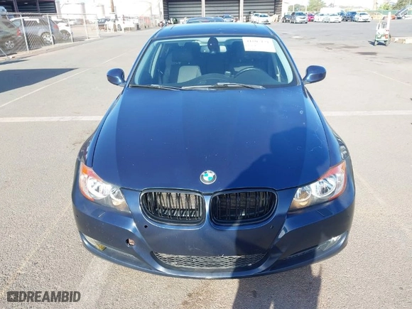 2011 BMW 3 Series 328i with VIN WBAPH7C54BA801208, listed as a IAAI auction lot 41805121 with 89,026 mi miles. Bid and sale history available at carsss.com. Image 6.