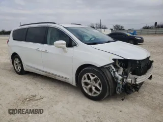 2017 Chrysler Pacifica Touring L z VIN 2C4RC1BG6HR816453, wystawiony jako Copart lot #45678025 z przebiegiem 109 227 mil mil oraz Szkoda całkowita • Salvage title. Historia ofert i sprzedaży dostępna na DreamBid. Obrazek 4.