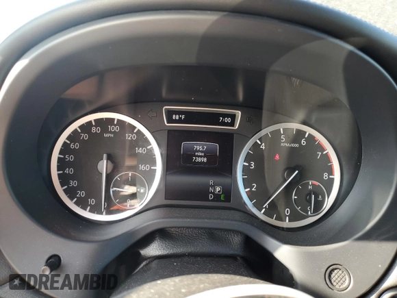 2018 Infiniti QX30 Premium with VIN SJKCH5CR5JA049653, listed as a Copart auction lot 68021414 with 73,898 mi miles and Salvage Title. Bid and sale history available at carsss.com. Image 9.