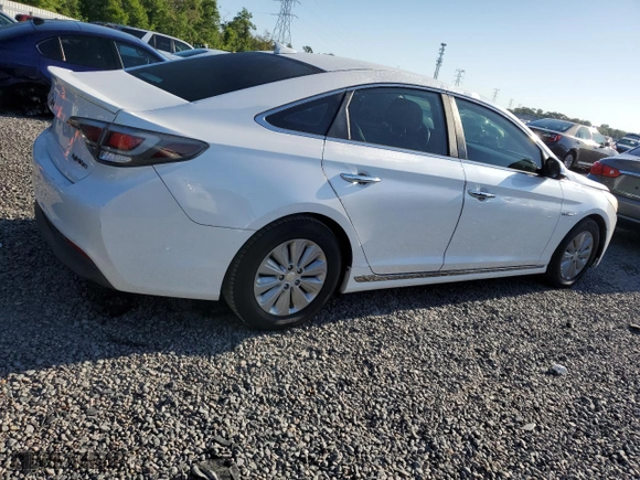 2016 Hyundai Sonata Hybrid SE with VIN KMHE24L14GA022904, listed as a Copart auction lot 53036825 with 115,960 mi miles and Clean Title. Bid and sale history available at carsss.com. Image 3.