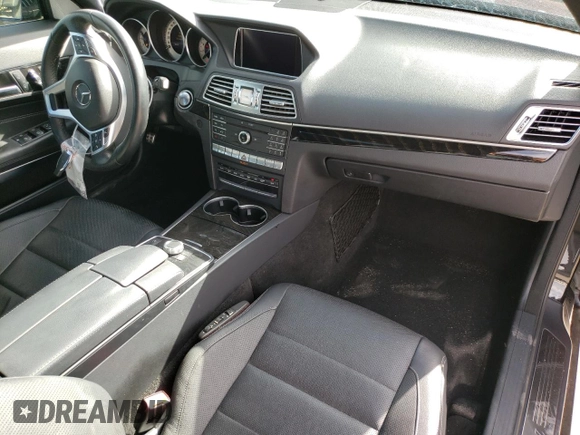 2017 Mercedes-Benz E 400 z VIN WDDKJ6HB6HF351413, wystawiony jako Copart lot #68436124 z przebiegiem 31 887 mil mil oraz Szkoda całkowita • Salvage title. Historia ofert i sprzedaży dostępna na DreamBid. Obrazek 8.