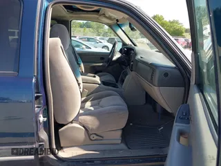 2005 Chevrolet Avalanche Z71 with VIN 3GNEK12Z95G177934, listed as a IAAI auction lot 42645320 with 195,523 mi miles and . Bid and sale history available at DreamBid. Image 5.