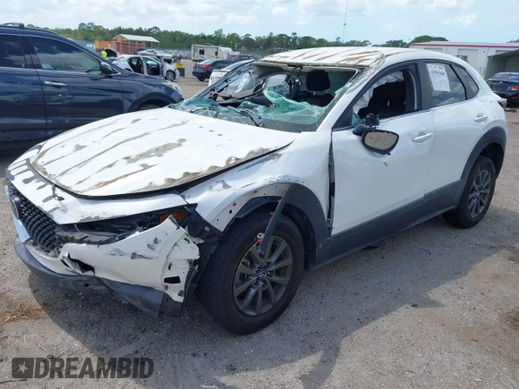 2020 Mazda CX-30 with VIN 3MVDMABL2LM112138, listed as a IAAI auction lot 41951044 with Not Provided miles. Bid and sale history available at carsss.com. Image 16.