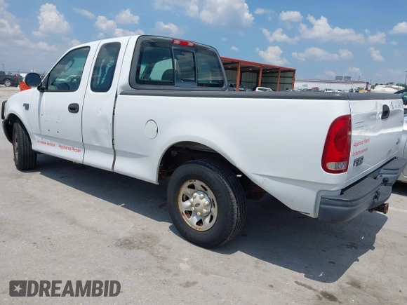 2003 Ford F-150 z VIN 2FTPX17L33CA59802, wystawiony jako IAAI lot #42669475 z przebiegiem 210 015 mil mil oraz . Historia ofert i sprzedaży dostępna na DreamBid. Obrazek 3.