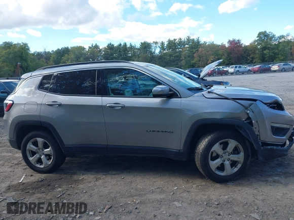 2018 Jeep Compass Latitude with VIN 3C4NJCBB1JT374446, listed as a IAAI auction lot 40536024 with 110,165 mi miles. Bid and sale history available at carsss.com. Image 13.