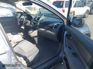 2008 Honda CR-V LX with VIN JHLRE38348C027790, listed as a IAAI auction lot 41651967 with 252,248 mi miles. Bid and sale history available at carsss.com. Image 5.