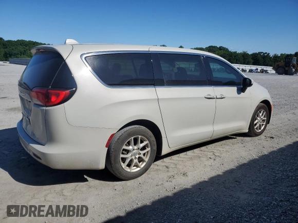 2017 Chrysler Pacifica Touring with VIN 2C4RC1DG9HR722869, listed as a Copart auction lot 58184695 with 221,698 mi miles and Salvage title. Bid and sale history available at DreamBid. Image 3.