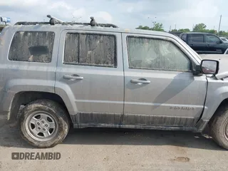 2017 Jeep Patriot Sport SE with VIN 1C4NJPBA8HD116584, listed as a IAAI auction lot 42067579 with Not provided miles and . Bid and sale history available at DreamBid. Image 12.