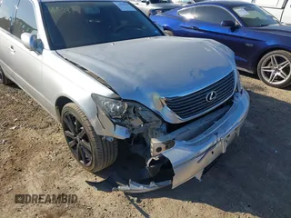 2005 Lexus LS 430 z VIN JTHBN36F850176453, wystawiony jako IAAI lot #41680395 z przebiegiem 136 288 mil mil oraz . Historia ofert i sprzedaży dostępna na DreamBid. Obrazek 6.