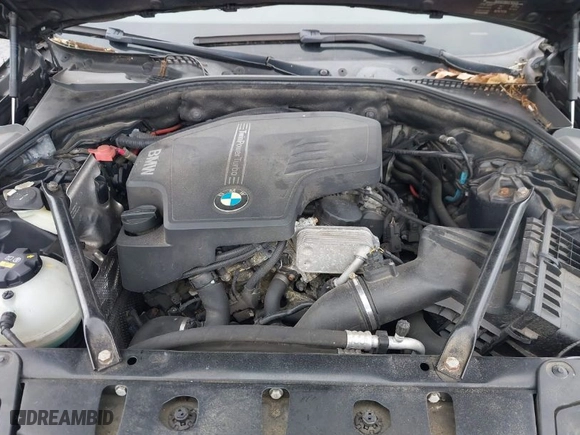 2015 BMW 5 Series 528i xDrive with VIN WBA5A7C59FD624753, listed as a IAAI auction lot 41981648 with 272,102 mi miles. Bid and sale history available at carsss.com. Image 10.