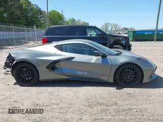 2024 Chevrolet Corvette 2LT z VIN 1G1YB2D43R5105307, wystawiony jako IAAI lot #42060470 z przebiegiem 9400 mil mil oraz . Historia ofert i sprzedaży dostępna na DreamBid. Obrazek 14.
