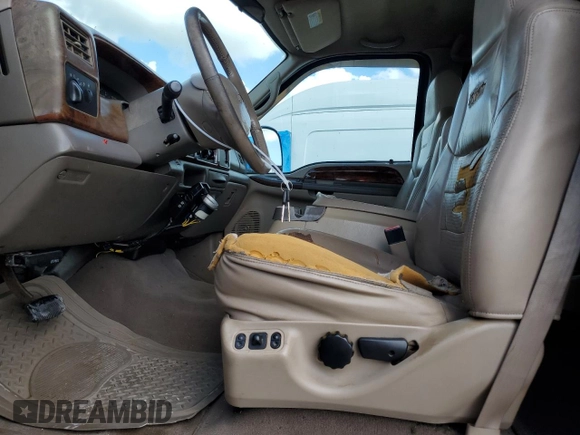 2002 Ford F-350 XL with VIN 1FTSW31S12EC95592, listed as a Copart auction lot 87092644 with 212,043 mi miles and Clean title. Bid and sale history available at DreamBid. Image 7.