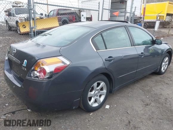 2007 Nissan Altima 2.5 S with VIN 1N4AL21E77C213186, listed as a IAAI auction lot 42071858 with 177,739 mi miles. Bid and sale history available at carsss.com. Image 4.